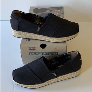 Sketchers Bobs Black canvas wedge